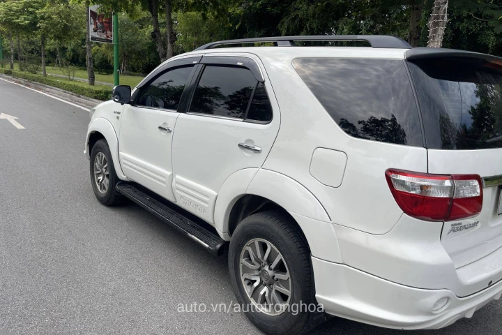 Toyota Fortuner 2012