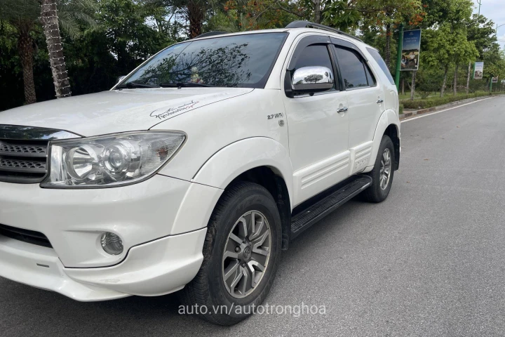 Toyota Fortuner 2012