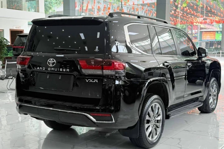 Toyota Land Cruiser 2024