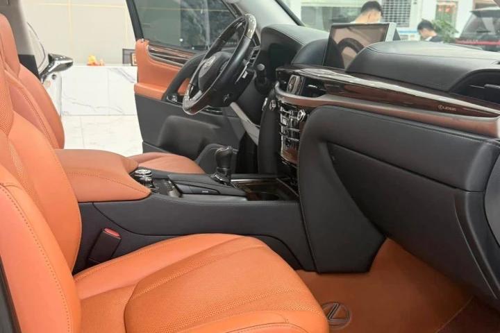 Lexus LX 2018