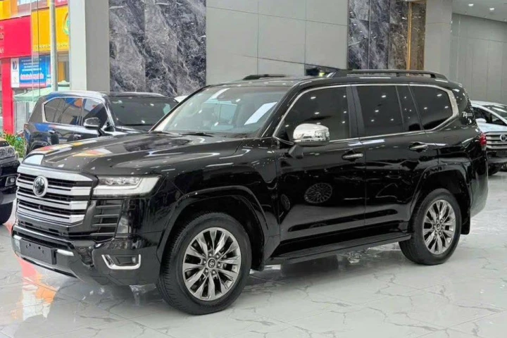 Toyota Land Cruiser 2023