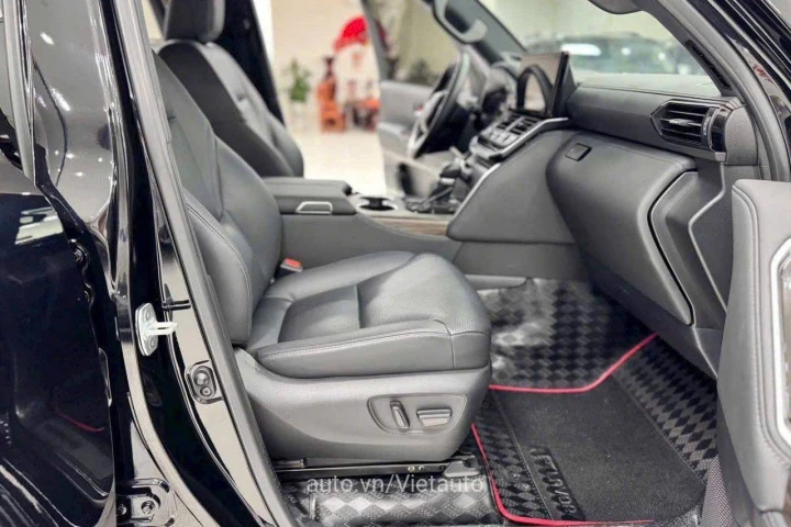 Toyota Land Cruiser 2023