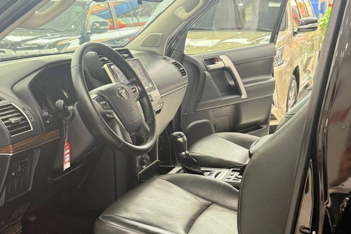 Toyota Land Cruiser Prado 2019