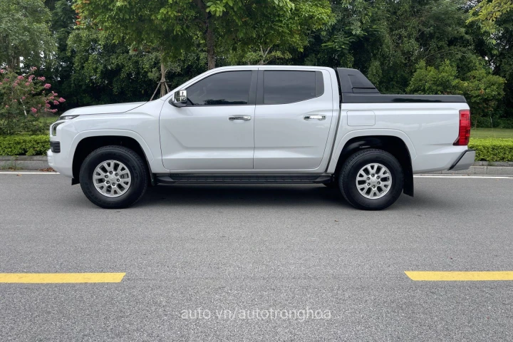 Mitsubishi Triton 2024