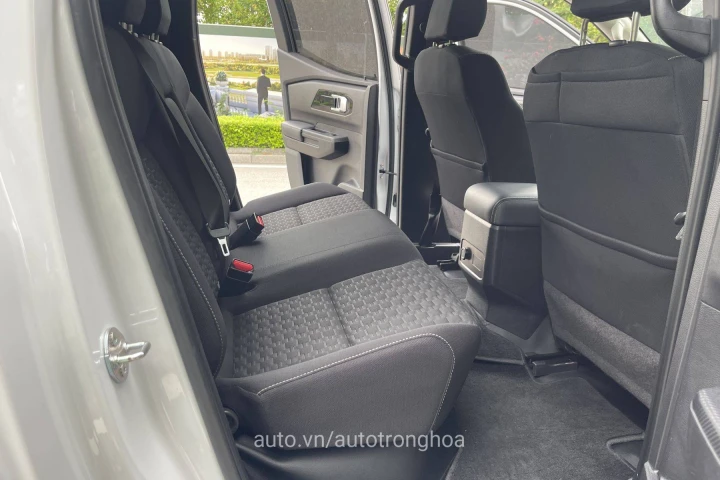 Mitsubishi Triton 2024