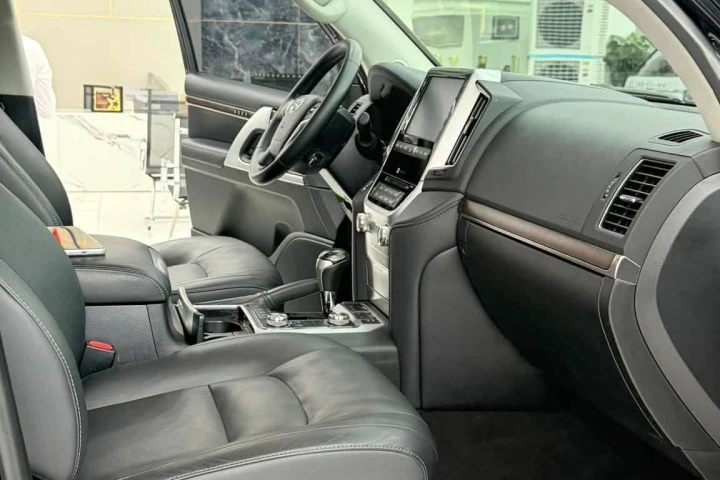 Toyota Land Cruiser 2020
