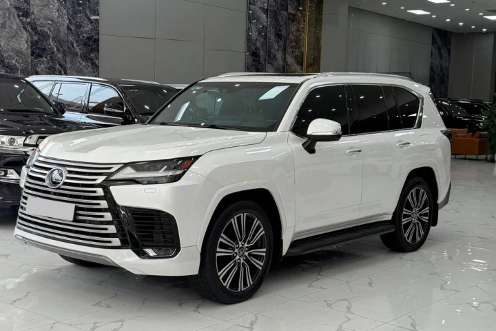 Lexus LX 2023