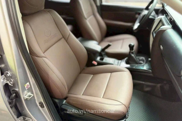 Toyota Fortuner 2.4MT 4x2 2019
