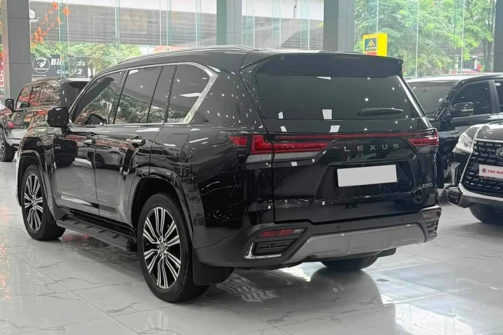 Lexus LX 2023