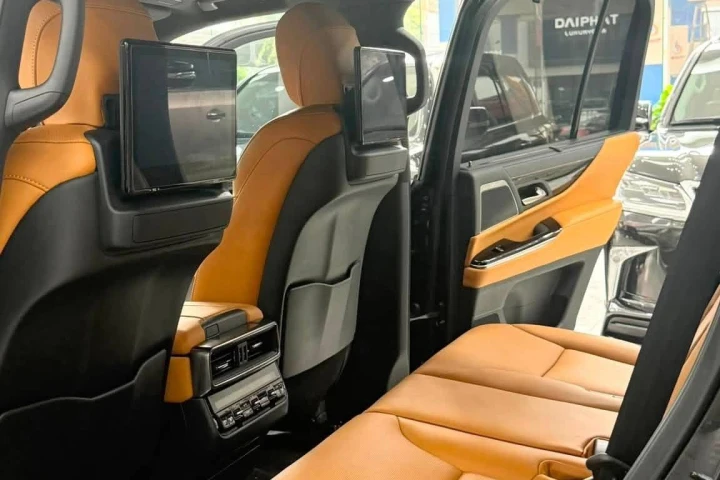 Lexus LX 2023