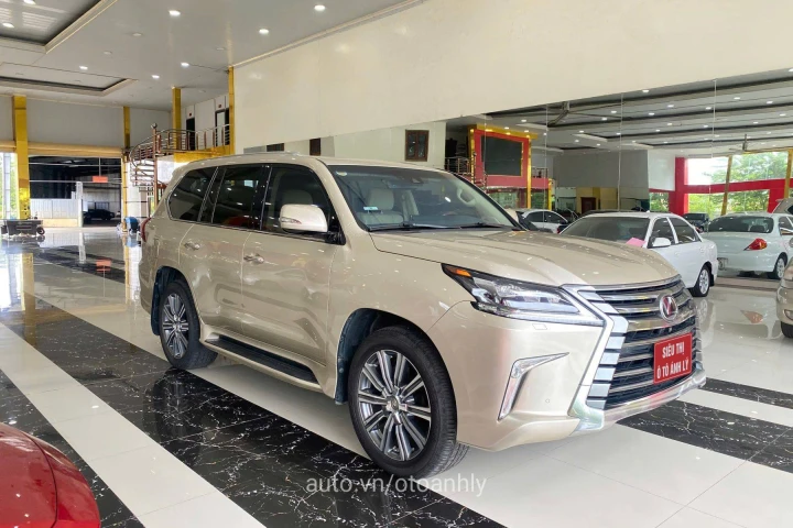 Lexus LX 2016