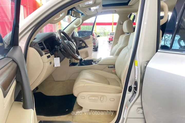Lexus LX 2016