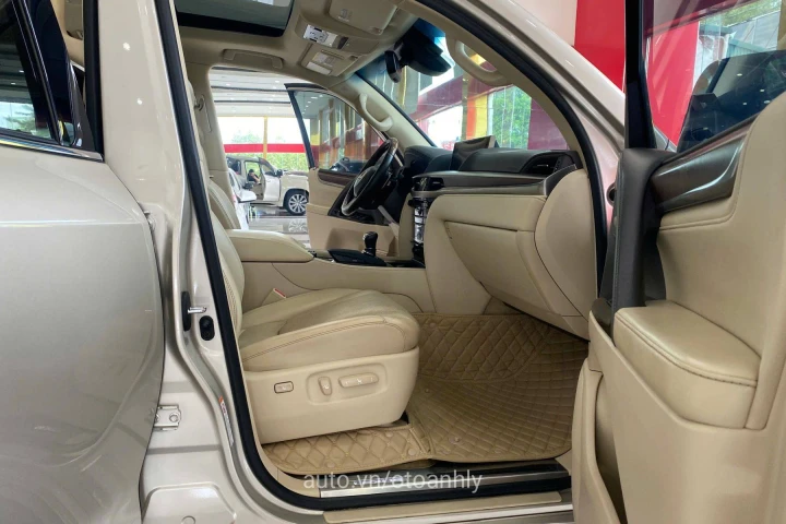 Lexus LX 2016
