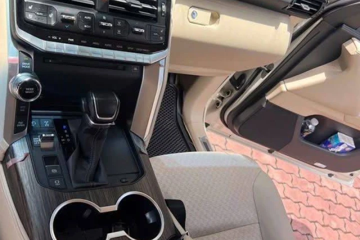 Toyota Land Cruiser 2021