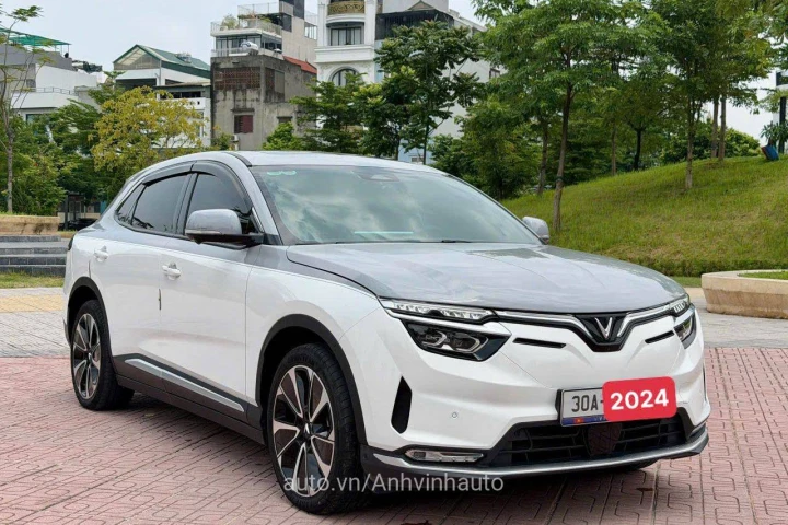 VinFast VF 8 2024