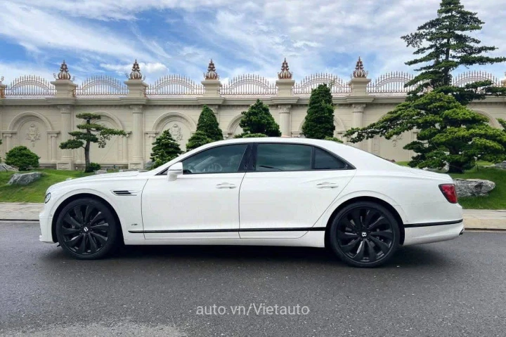 Bentley Flying Spur 2021