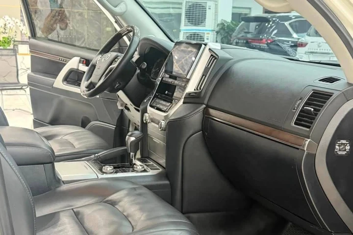 Toyota Land Cruiser 2019
