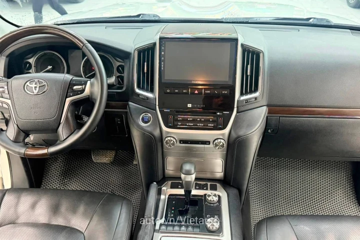 Toyota Land Cruiser 2019