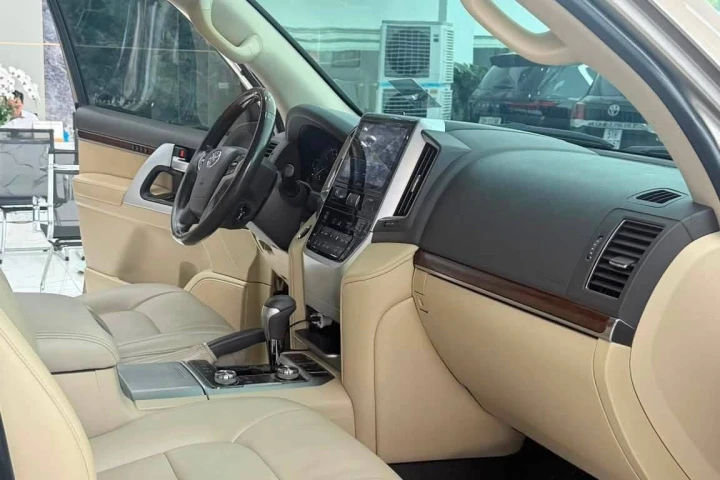 Toyota Land Cruiser 2016