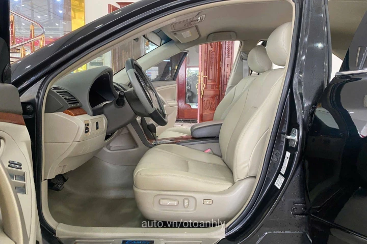 Toyota Camry 2.5Q 2012