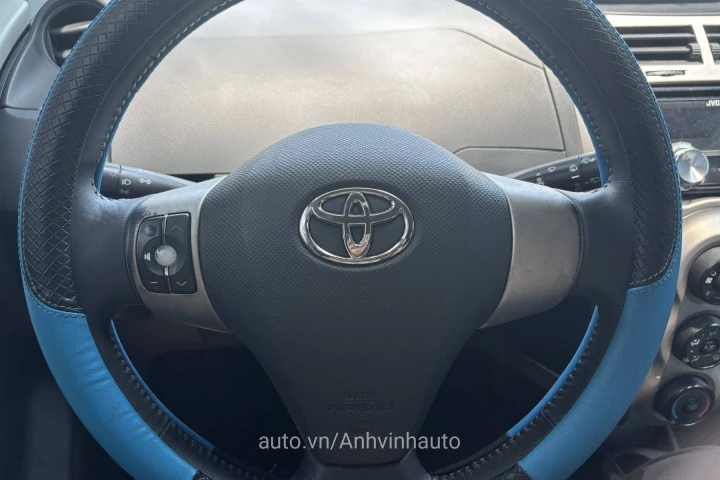 Toyota Yaris 2009