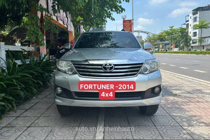 Toyota Fortuner 2014