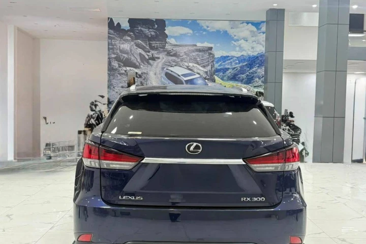 Lexus RX 2021