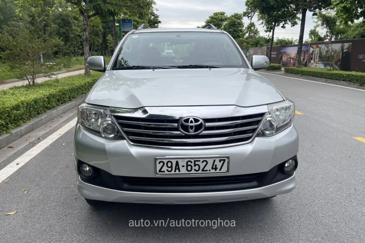 Toyota Fortuner 2012