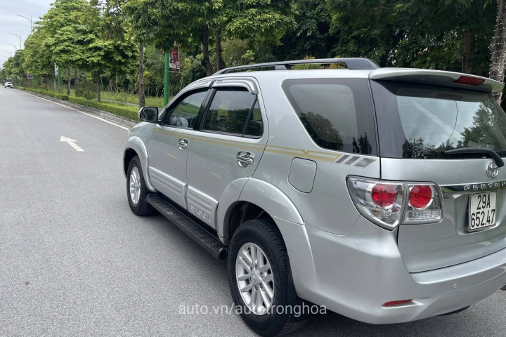Toyota Fortuner 2012