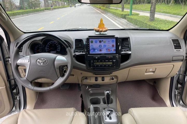 Toyota Fortuner 2012