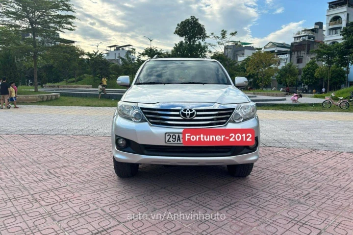 Toyota Fortuner 2012