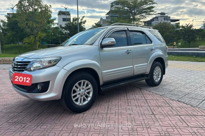 Toyota Fortuner 2012