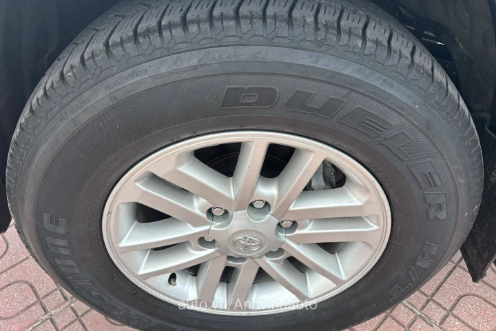 Toyota Fortuner 2012