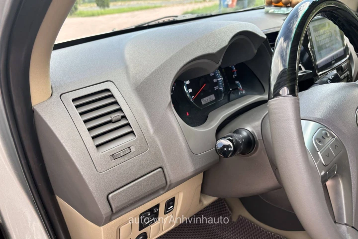 Toyota Fortuner 2012