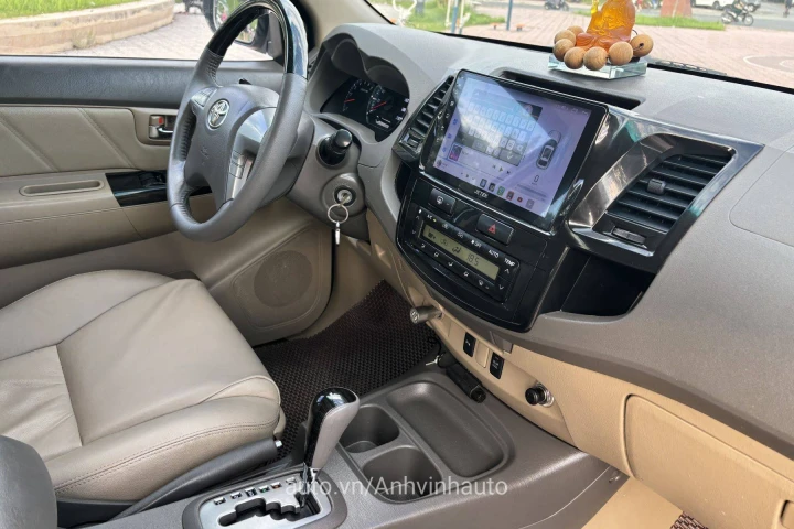 Toyota Fortuner 2012