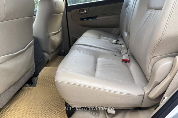 Toyota Fortuner 2012