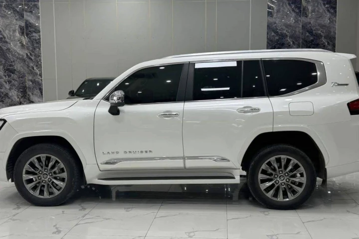 Toyota Land Cruiser 2023