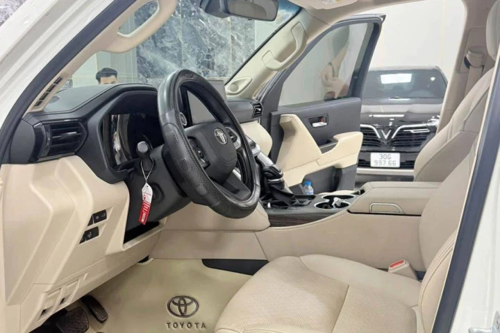 Toyota Land Cruiser 2023
