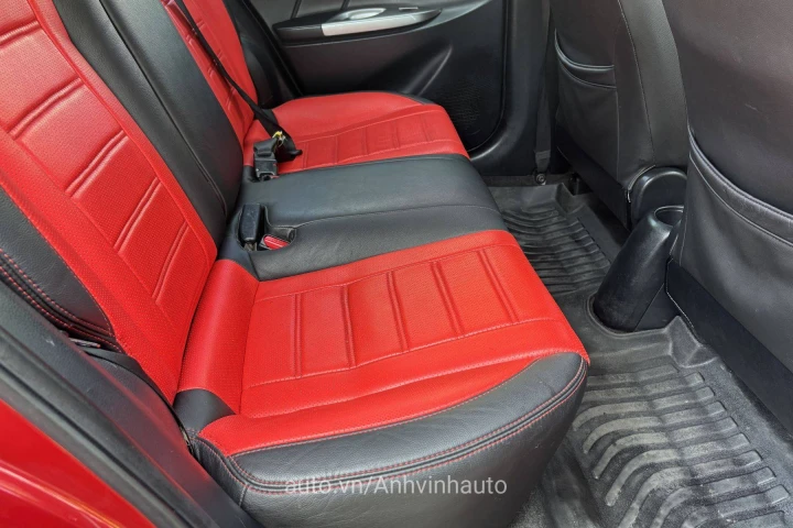 Toyota Yaris 2016