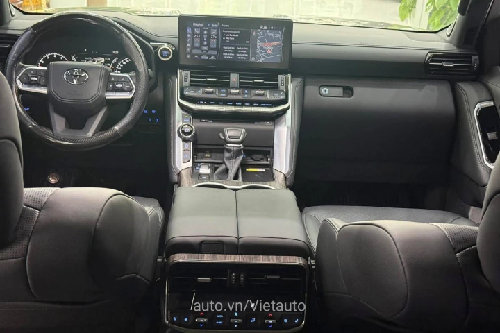 Toyota Land Cruiser 2023