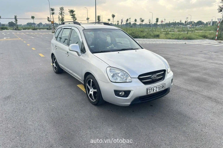 Kia Carens 2010