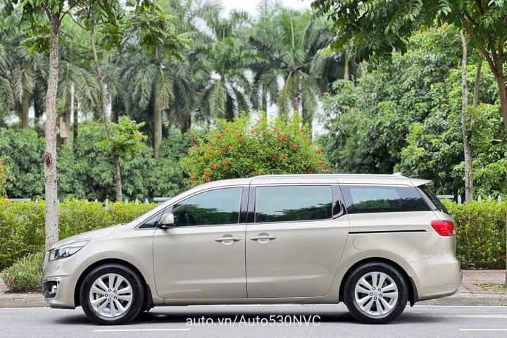 Kia Sedona 2016