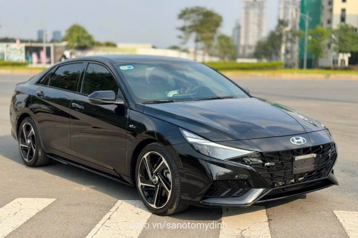 Hyundai Elantra 2023