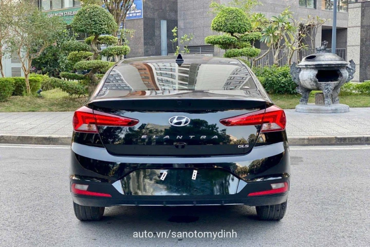 Hyundai Elantra 2021