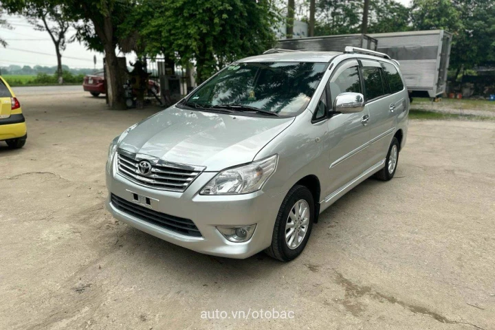 Toyota Innova 2013