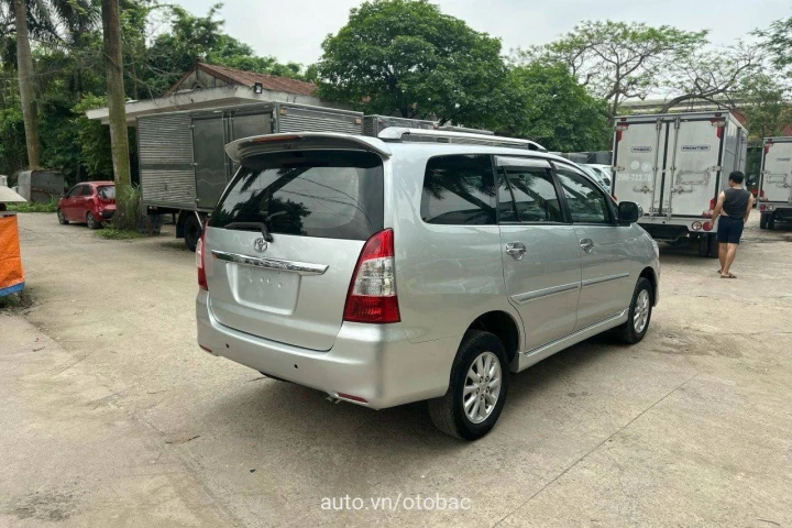 Toyota Innova 2013