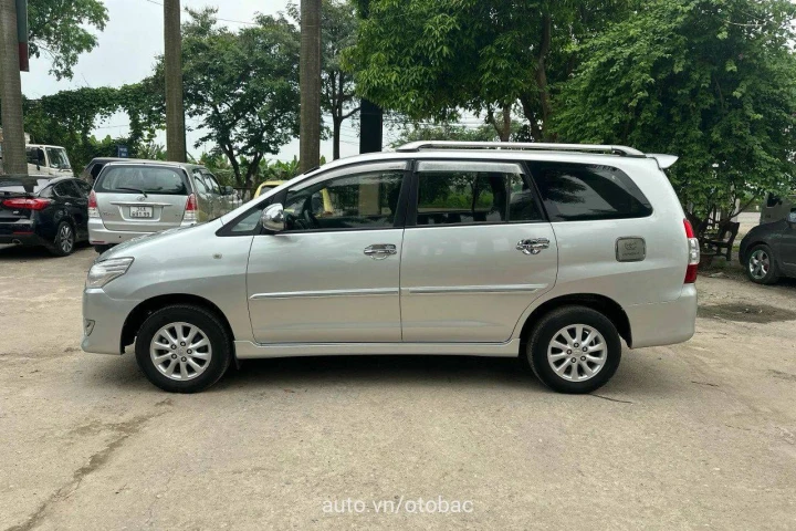 Toyota Innova 2013