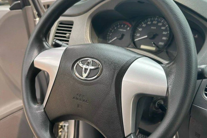 Toyota Innova 2013