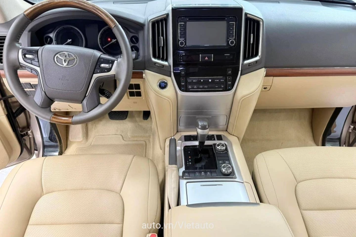 Toyota Land Cruiser 2016