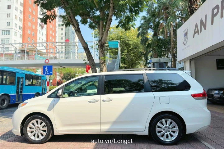 Toyota Sienna 2014